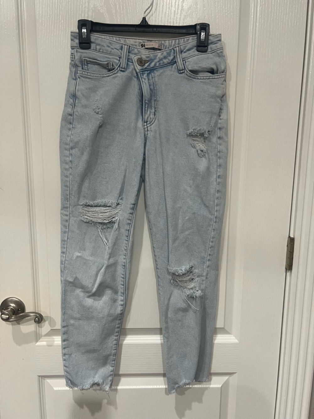 SO Light Blue Distressed Cropped Jeans